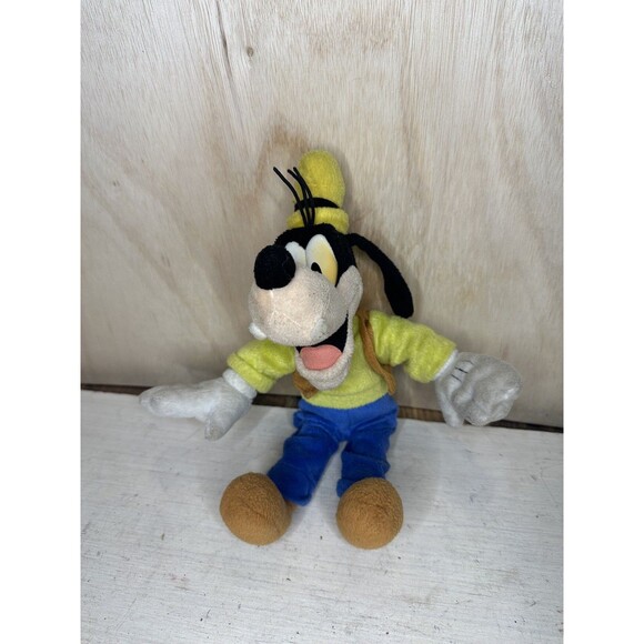 Vintage Disneyland Walt Disney World Goofy Plush Doll Stuffed Animal Toy - Picture 1 of 5
